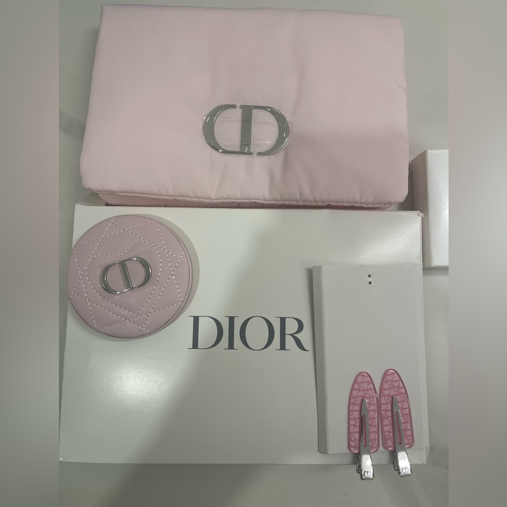 Dior Beauty Set - Quilted Mirror, Cosmetic Bag, Hair Clips, and more… Dior Set - Picture 5 of 10